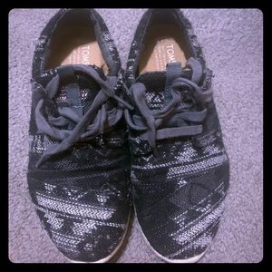 Toms sneakers